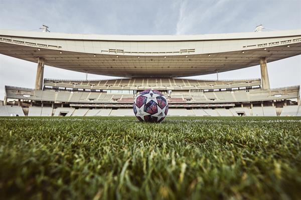 อาดิดาส เผยโฉมลูกฟุตบอล “ฟินาเล่ อิสตันบูล” สำหรับรอบน็อคเอาท์ของการแข่งขันยูฟ่า แชมเปี้ยนส์ ลีก 2019/20