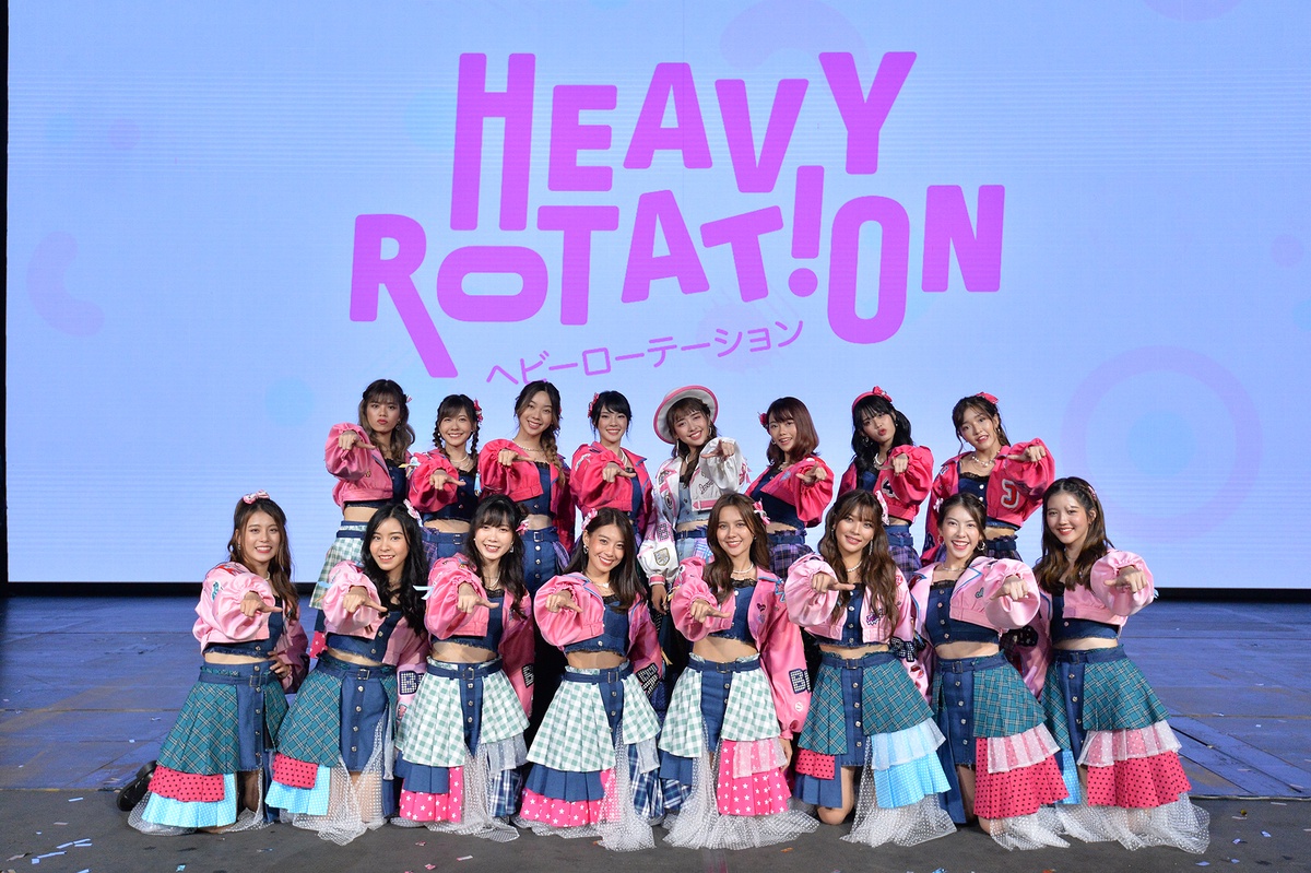 แบรนด์ iAM จัดงานแถลงข่าวเปิดตัวเพลงใหม่ของศิลปินหญิงวง BNK48 ชื่อเพลง “Heavy Rotation”