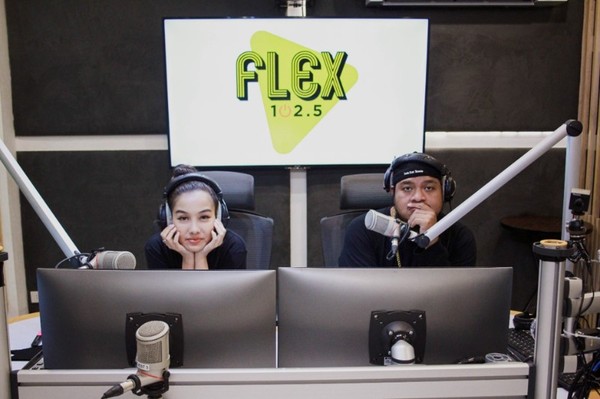 เปิดตัว 2 ดีเจหน้าใหม่ คลื่น FLEX Station