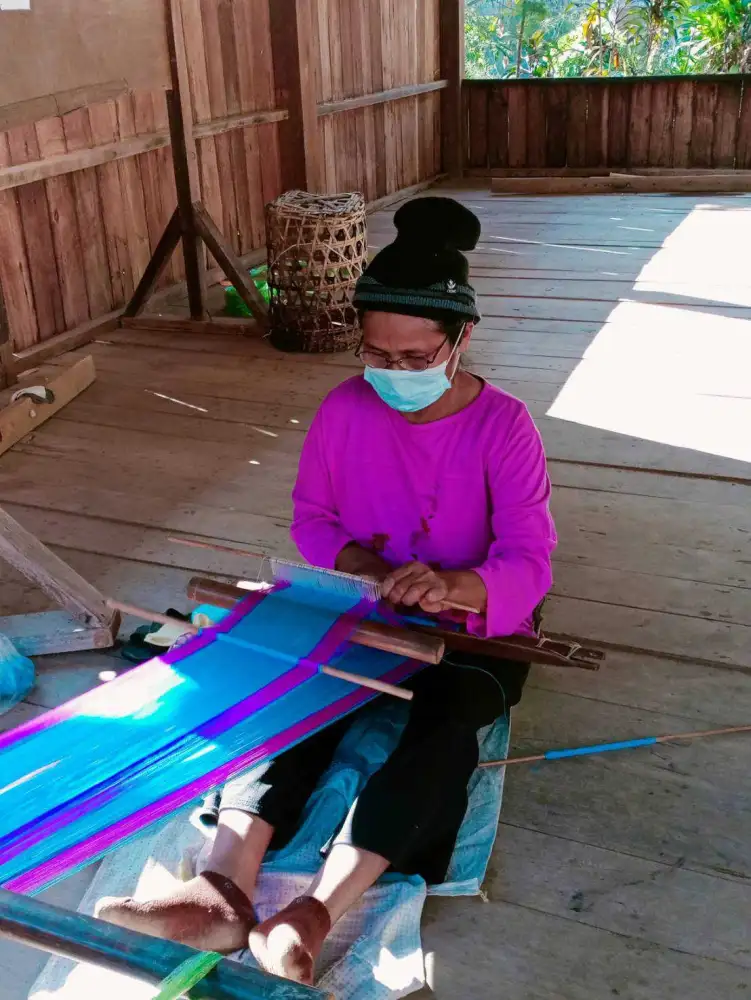 สำนักงานพัฒนาฝีมือแรงงานแม่ฮ่องสอน ดำเนินการจัดฝึกอบรม สาขาการทำผลิตภัณฑ์ต่าง ๆ จากผ้า