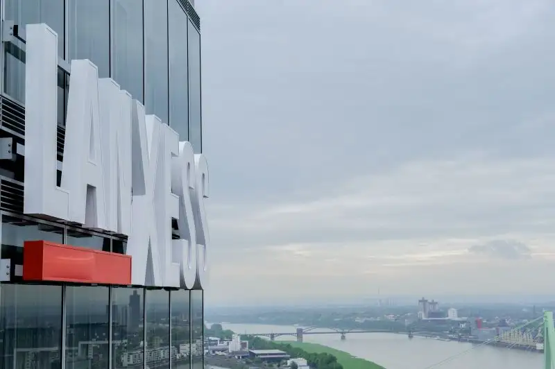 แลนเซสส์ (LANXESS) ประกาศผลกำไรจากการดำเนินงานของไตรมาสสี่ปี 2020 สูงกว่าการคาดการณ์ของตลาด