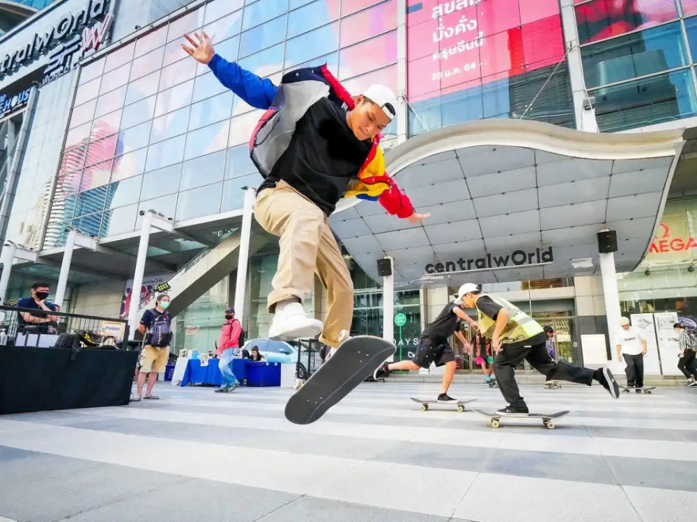 Central Pattana to continue support the free space in front of 19 branches of its shopping centers nationwide for surf skate lovers