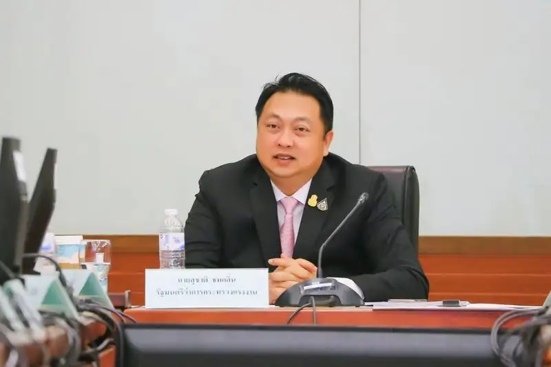 รมว.แรงงาน เผยโอนเงิน ม33เรารักกันงวดแรกแล้ว เตือนรีบทบทวนสิทธิก่อนจบโครงการ