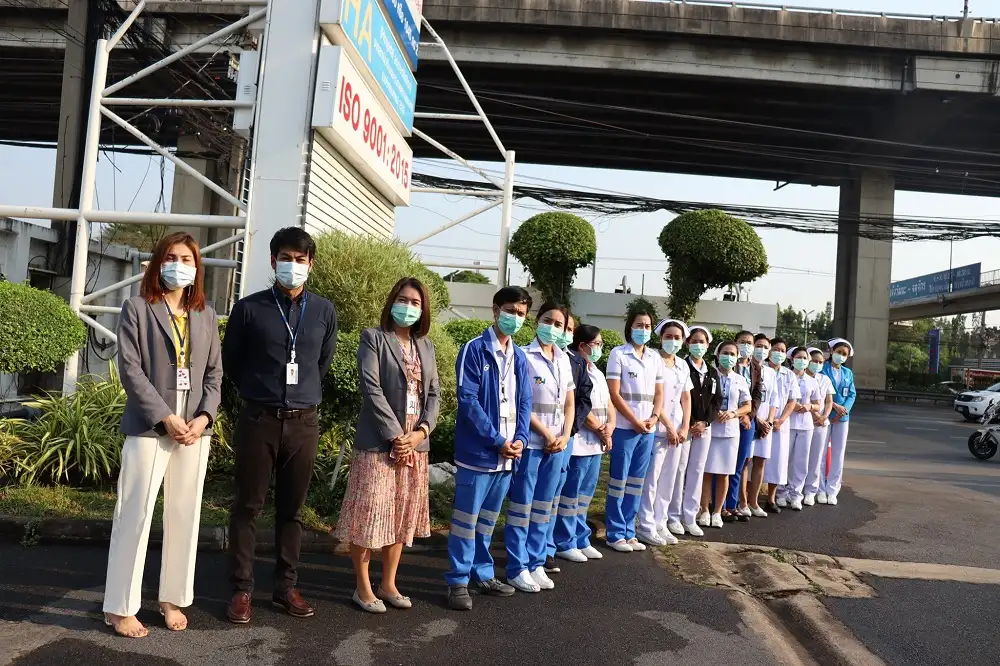 คณะสงฆ์และศิษยานุศิษย์เคลื่อนเสรีระสังขาร เจ้าคุณเที่ยง ณ รพ.ธนบุรี2