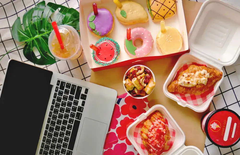 อร่อยแบบไม่มีอะไรมากั้น ซีอาร์จี ส่งเมนูใหม่ จาก 3 แบรนด์ดัง อร่อยรับซัมเมอร์ เสิร์ฟตรง ฟินถึงบ้าน