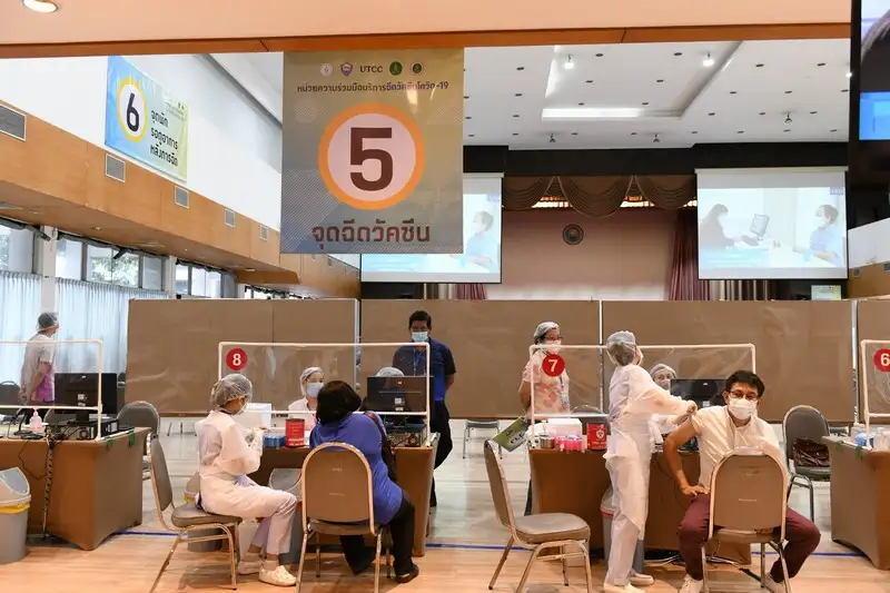กทม. เปิดจุดบริการฉีดวัคซีนนอก รพ.แห่งที่ 8 ม.หอการค้าไทย