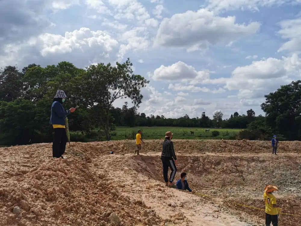 ทุ่มสุดตัว! พช.อุบลฯ ติดตามสนับสนุนการปรับพื้นที่ 
