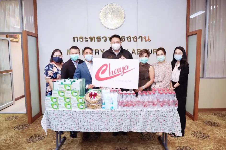CHAYO มอบหน้ากากอนามัยและเจลแอลกอฮอล์ ให้กับกระทรวงแรงงาน