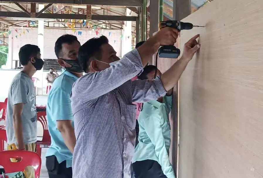 สพร. 7 อุบลราชธานี ฝึกอาชีพช่างไฟฟ้าให้ผู้ได้รับผลกระทบจากโควิด-19 อ.สว่างวีระวงศ์