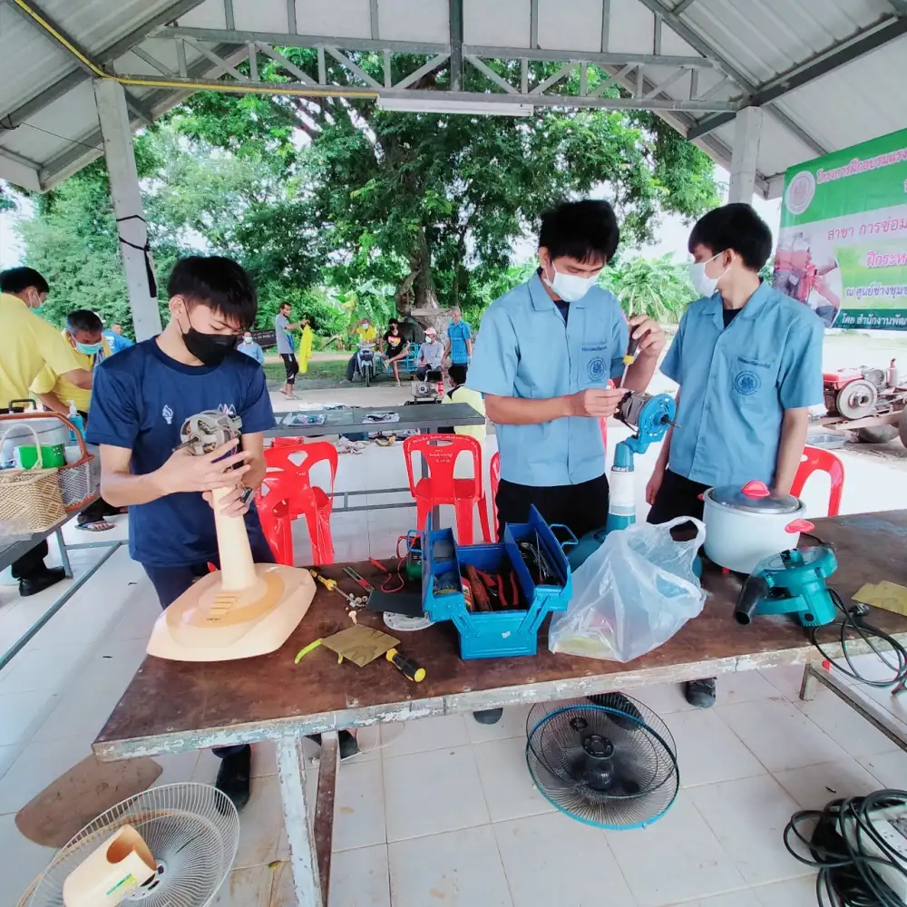 สำนักงานพัฒนาฝีมือแรงงานชัยภูมิ เข้าร่วมโครงการจิตอาสา เราทำความดีด้วยหัวใจ กิจกรรมพัฒนาทักษะอาชีพ ขับเคลื่อนจิตอาสาพัฒนาคุณภาพชีวิต