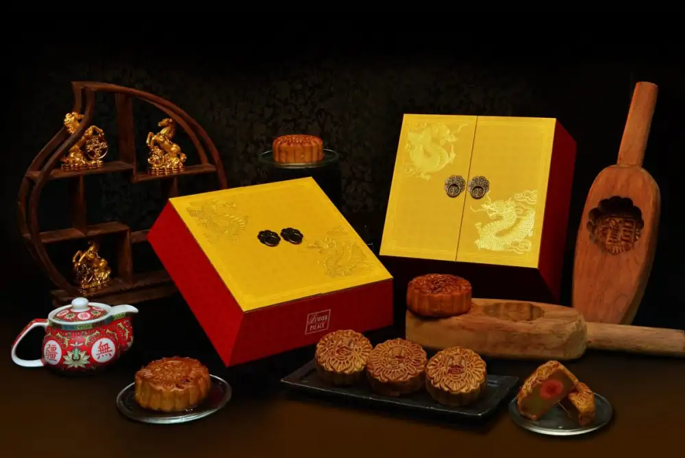 FOUR DELICIOUS FLAVOURS AND TWO PRESENTATION BOXES FOR INTERCONTINENTAL BANGKOK'S TRADITIONAL MOONCAKES