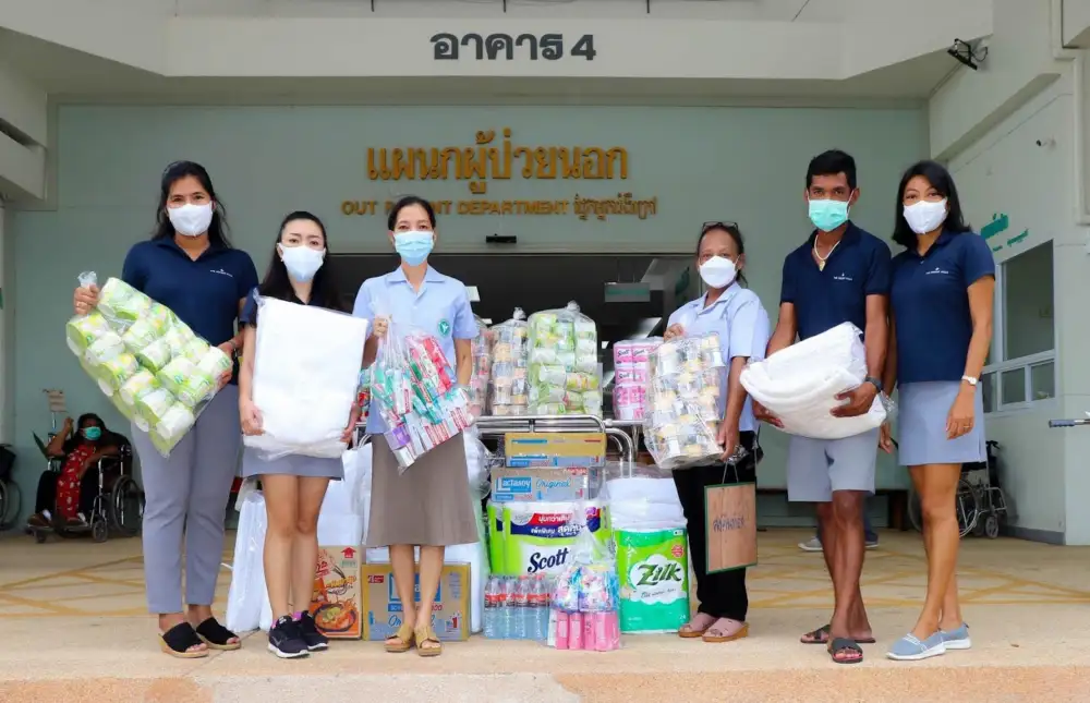 THE RESORT VILLA RAYONG MAKES DONATION TO KLAENG HOSPITAL