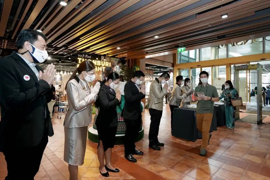 สยามพารากอน สยามเซ็นเตอร์ สยามดิสคัฟเวอรี่ และไอคอนสยาม เปิดบริการแล้ว