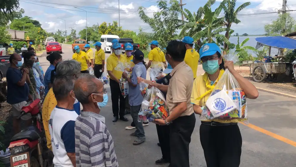 สพร.9 พิษณุโลก ลงพื้นที่ อ.บางระกำ ช่วยเหลือผู้ประสบภัยน้ำท่วม