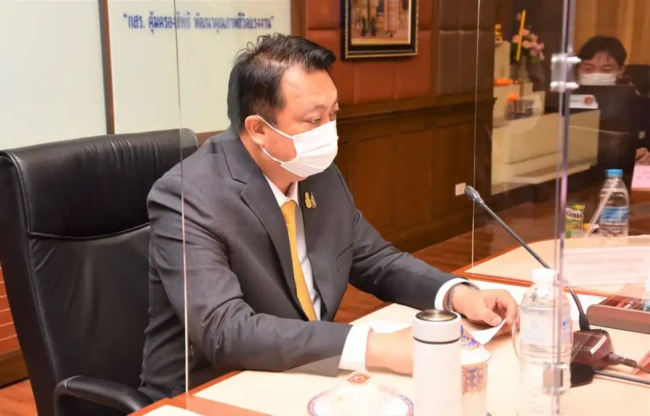 สุชาติ เตรียมชงแนวทางแก้แรงงานต่างด้าวทะลักหลังเปิดประเทศต่อศบค.พรุ่งนี้