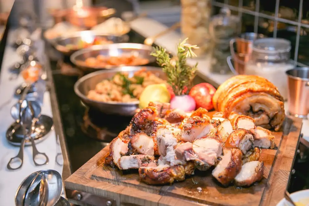 Celebrate Father's Day with Luxury Sunday Brunch or Premium All-You-Can-Eat Dim Sum Lunch at Centara Grand at CentralWorld