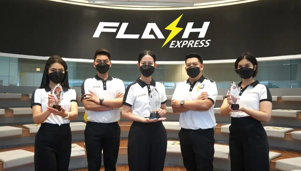 แฟลช เอ็กซ์เพรส คว้า 3 รางวัล ด้าน Best Call Center