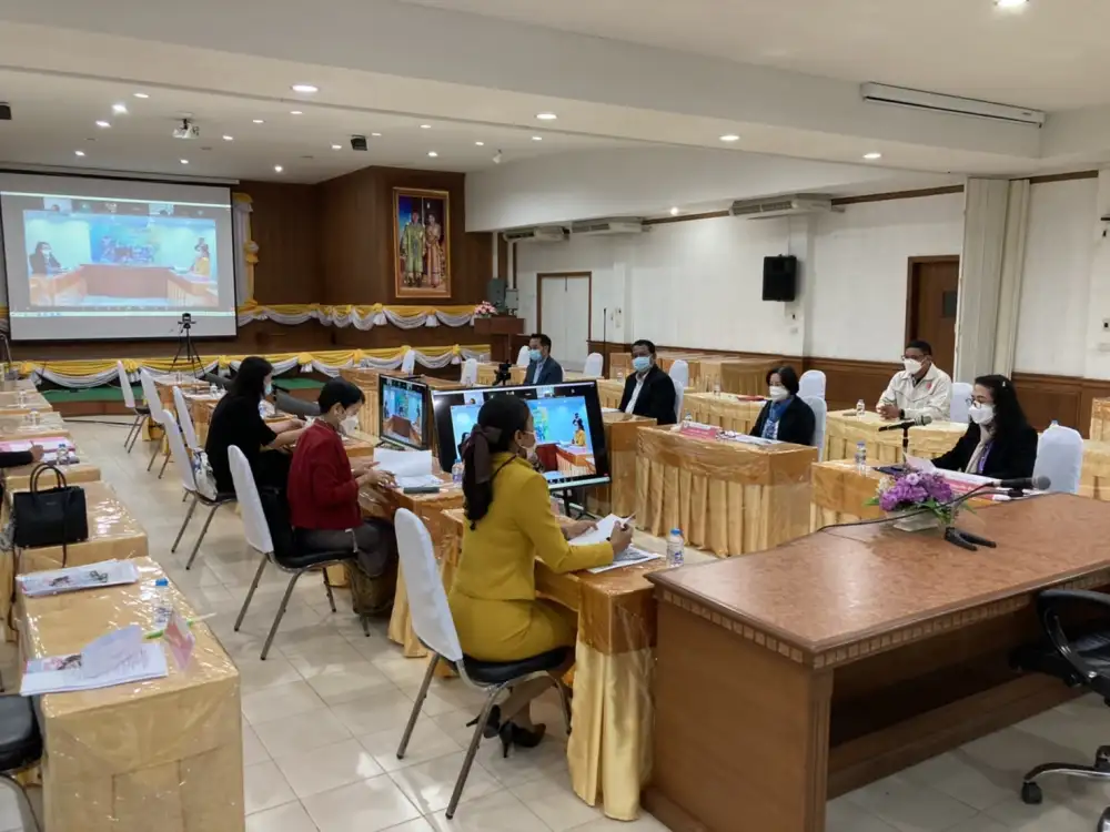สนพ.แพร่ ร่วมบรรยายการดำเนินโครงการเพิ่มทักษะด้านอาชีพแก่นักเรียนที่ไม่ได้ศึกษาต่อหลังจบการศึกษาภาคบังคับ ประจำปีงบประมาณ พ.ศ. 2565