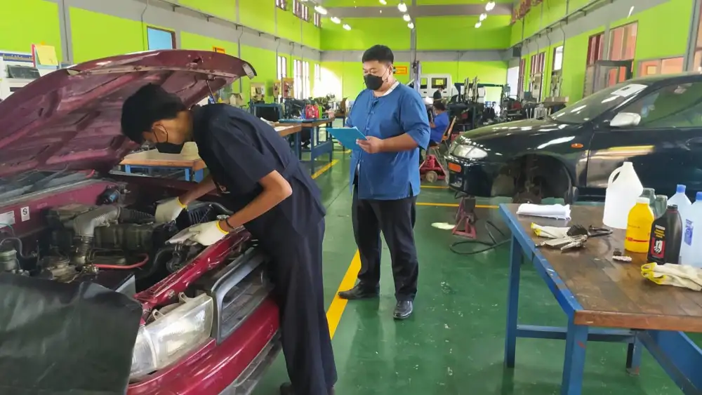 สนพ.พิจิตร ทดสอบช่างบำรุงรักษารถยนต์