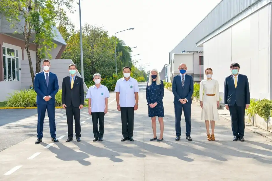 Deputy Prime Minister and UK Minister for Asia visit Siam Bioscience manufacturing facility, the only manufacturing site of AstraZeneca's COVID-19 vaccine in Southeast Asia