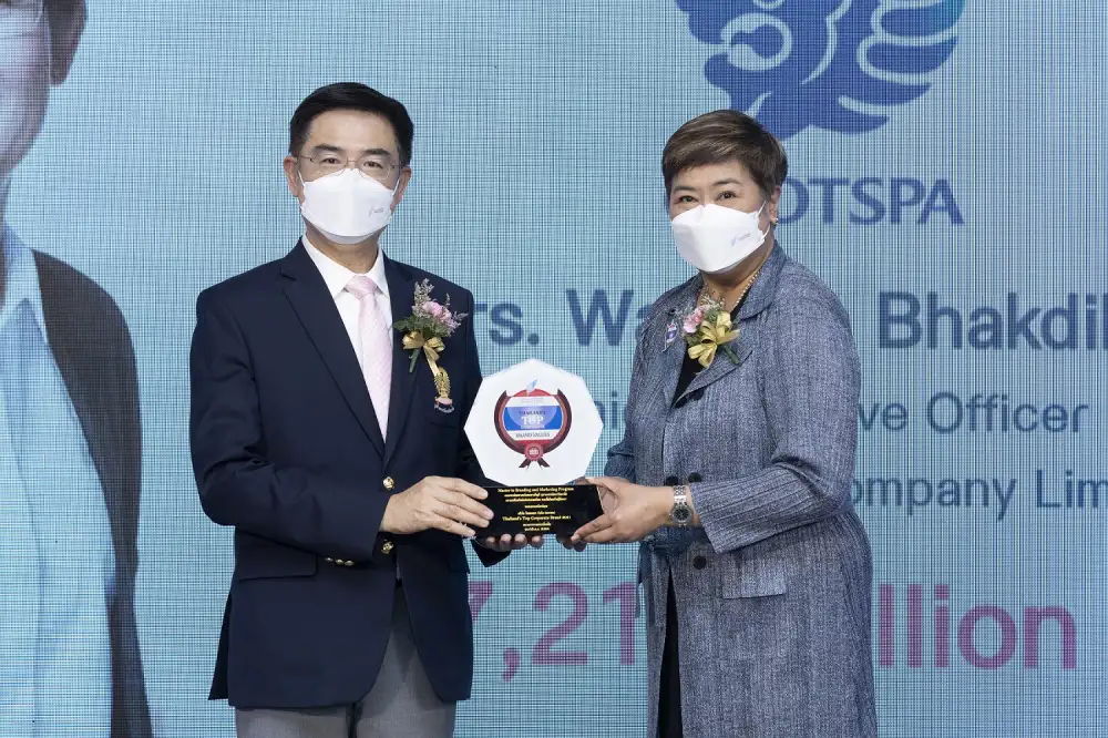 Osotspa Receives Thailand's Top Corporate Brand 2021 Award