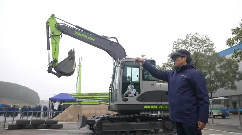 Zoomlion เปิดตัวรถขุดหุ่นยนต์อัจฉริยะคันแรกที่ทำงานร่วมกับมนุษย์ได้ ก้าวขึ้นเป็นผู้นำด้านเทคโนโลยีปฏิสัมพันธ์ระหว่างคนกับเครื่องจักร