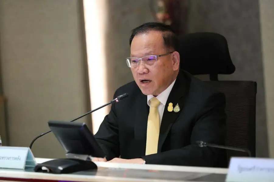 คลัง ลั่นยังไม่ถึงเวลาลดภาษีสรรพสามิตเบนซินวอนประชาชนช่วยประหยัดพลังงาน