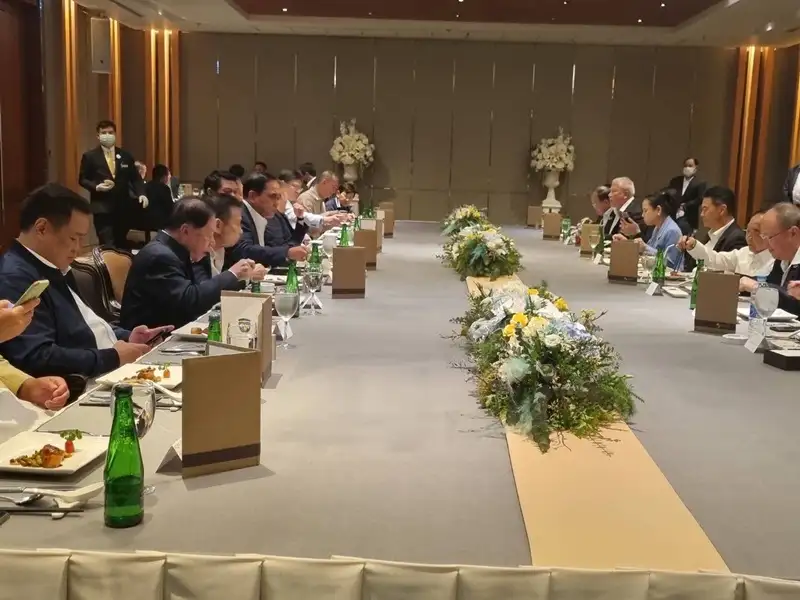 พรรคเล็กพอใจร่วมดินเนอร์นายกฯ หนุนรัฐบาลอยู่ต่อ ยันไม่มีประเด็นยุบสภา-ปรับครม.