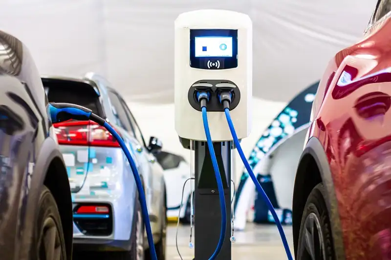 พาณิชย์ มองแนวโน้มตลาดรถ EV เติบโตดีหนุนนโยบายเศรษฐกิจ BCG