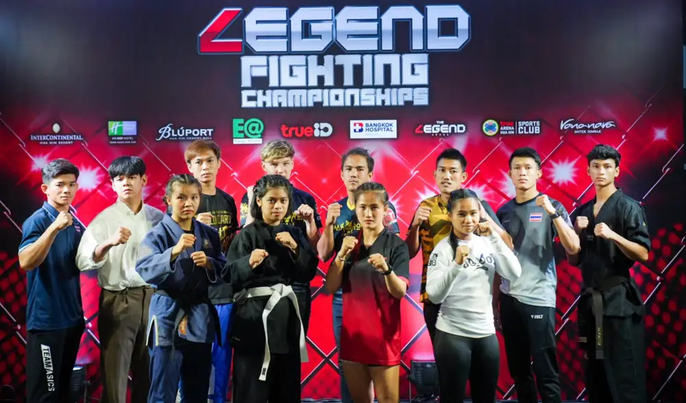 เลเจนด์ฯ-กลุ่มบริษัทพราว-บลูพอร์ต จัด
