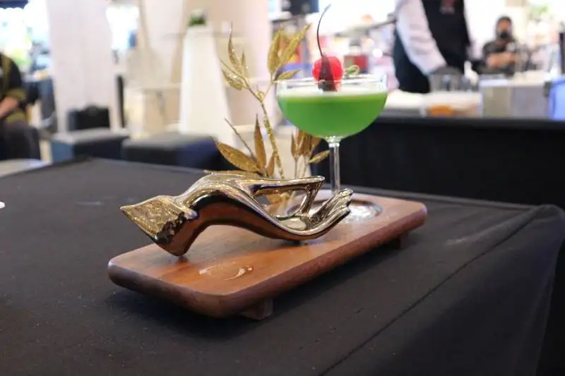 เด็กการโรงแรมฯ SPU เจ๋ง! โชว์ความสามารถ คว้ารางวัลการแข่งขัน AIHM Mixology Contest 2022