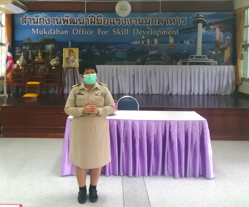 สำนักงานพัฒนาฝีมือแรงงานมุกดาหาร ดำเนินการเปิดฝึกอบรมโครงการเพิ่มทักษะด้านอาชีพแก่นักเรียนที่ไม่ได้เรียนต่อหลังจบการศึกษาภาคบังคับ ประจำปีงบประมาณ พ.ศ. 2565