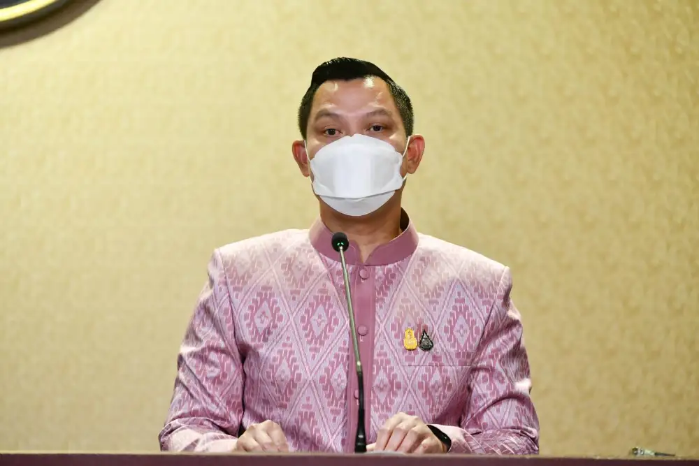 นายกฯ สั่งทุกฝ่ายเร่งช่วยเหลือชาวสุราษฎร์ฯ เฝ้าระวังสถานการณ์น้ำท่วมใกล้ชิด