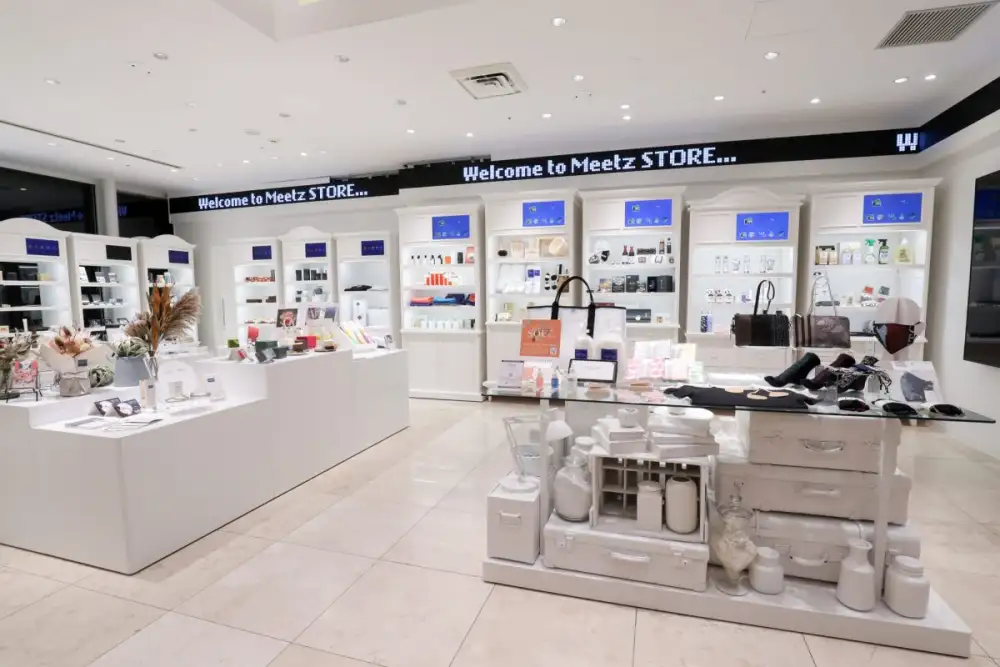 Siam Piwat joins forces with Takashimaya Group, expanding own brands into Japan for the first time