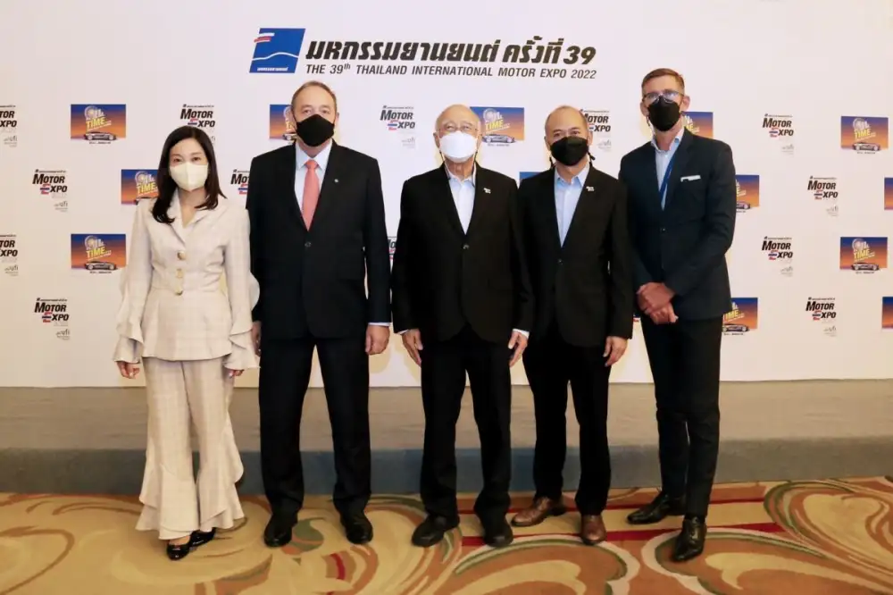 แอกซ่าประกันภัยร่วมงานแถลงข่าว