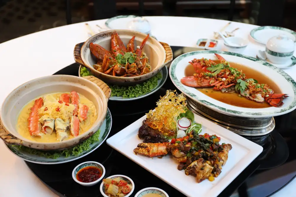Alaska King Crab & Boston Lobster at Dynasty, Centara Grand Ladprao