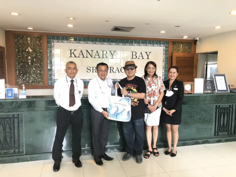โรงแรมแคนทารี เบย์ ศรีราชา ให้การต้อนรับตี๋อ้วน-นำชัย จรรยาฐิติกุล