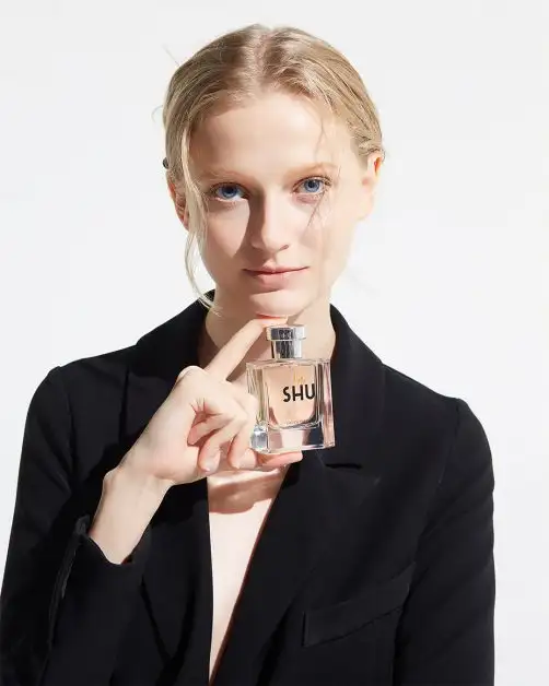 SHU เปิดตัวน้ำหอม I'M SHU PARFUM EAU INTENSE AMBER สินค้าไลฟ์สไตล์ชิ้นแรก!!