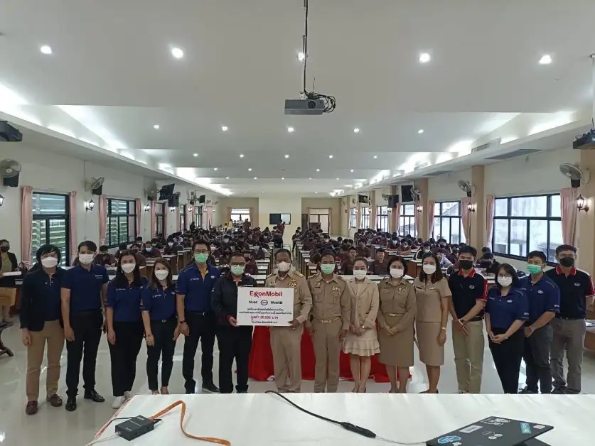 Esso and ExxonMobil affiliates in Thailand support the purchase of water purifier for Lampang Technical College