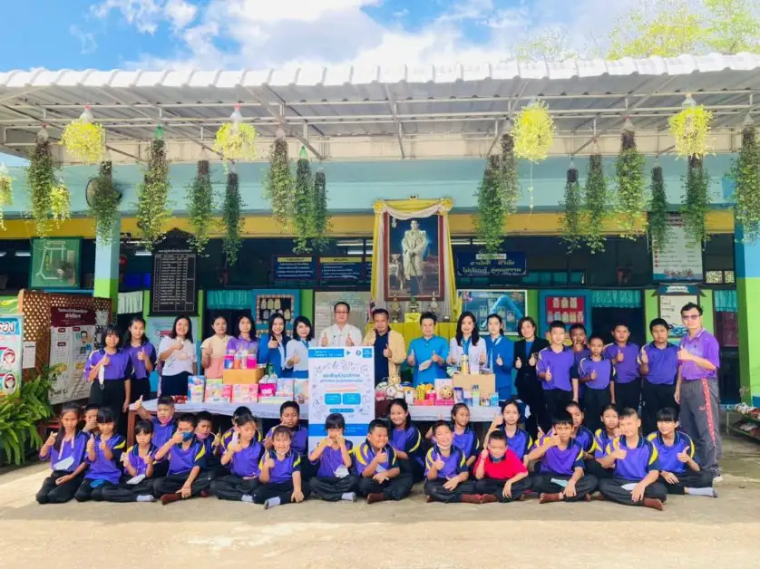 ไทยประกันชีวิตมอบสิ่งของจากกิจกรรม