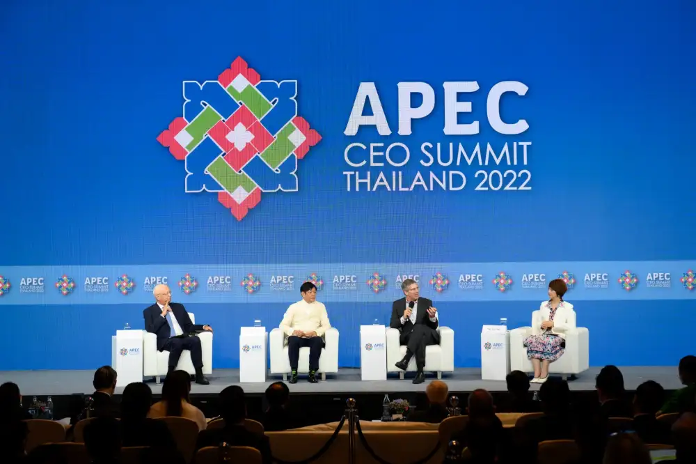 ประธาน PwC โกลบอล ขึ้นเวทีร่วมแลกเปลี่ยนความคิดเห็นกับผู้นำในงาน APEC CEO Summit 2022