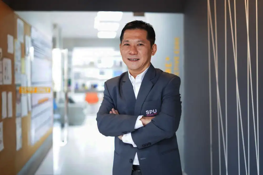 พาไป! ส่องความเจ๋ง SOA B-UNIT บริษัทจำลอง ของ DEKSOA ได้ทำงานจริงกับลูกค้า จากคณบดีคณะการออกแบบและสถาปัตยกรรมศาสตร์ SPU