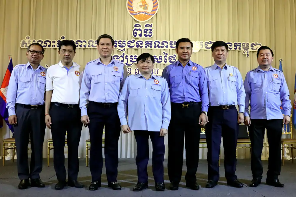 พบปะแรงงานกัมพูชาในไทย