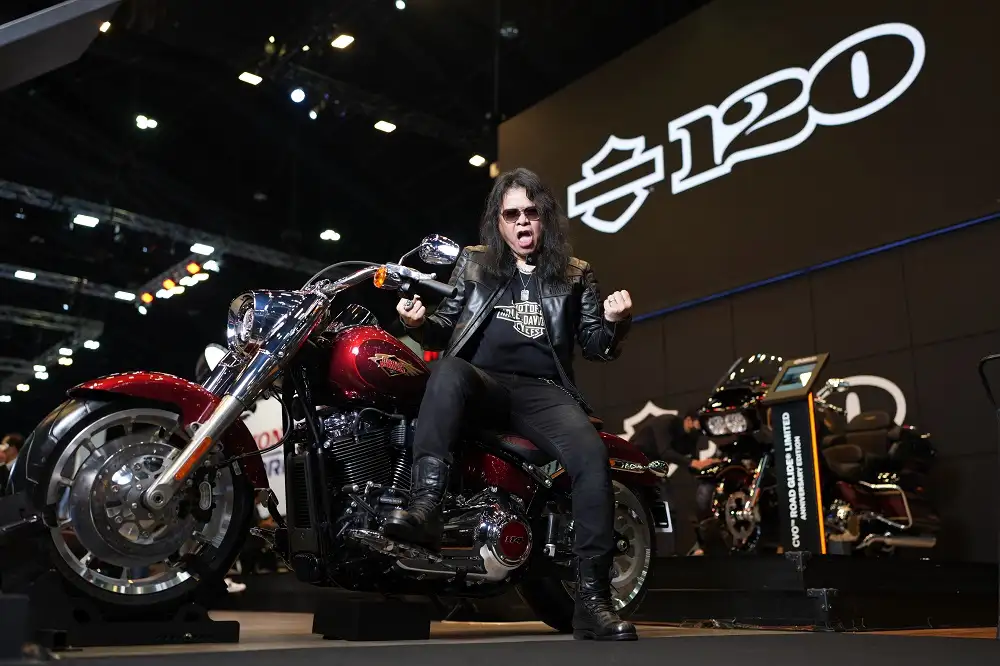 HARLEY-DAVIDSON(R) เฉลิมฉลองครบรอบ 120 ปี ขนทัพรถมอเตอร์ไซค์ลุยงานบางกอก อินเตอร์เนชั่นแนล มอเตอร์โชว์ ครั้งที่ 44