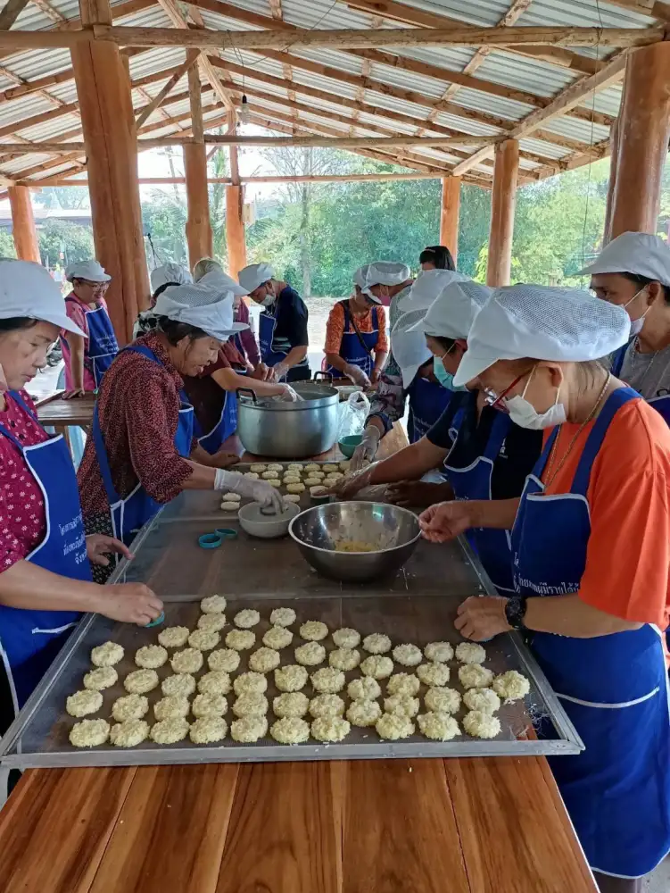 สนพ.แพร่ ปิดการฝึกอบรมโครงการพัฒนาทักษะเฉพาะให้กับแรงงานนอกระบบผู้ถือบัตรสวัสดิการรัฐ