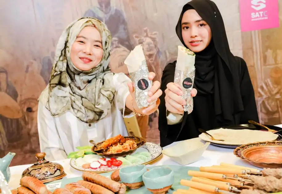 จัดใหญ่เพื่อชาวมุสลิม เซ็นทรัลพัฒนา จับมือ สมาคมการค้านักธุรกิจไทยมุสลิม และบริษัท ทาเล้นท์ ครีเอชั่น จำกัด จัดงาน