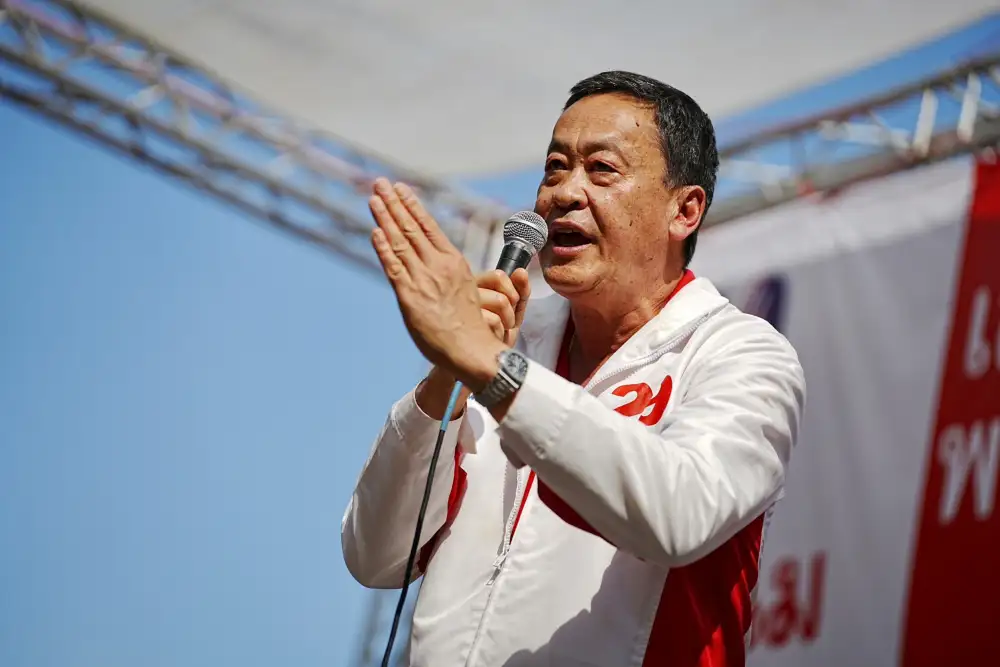 เลือกตั้ง'66:เพื่อไทย ลั่นเป็นรัฐบาลให้เอาบัตรคนจนแปะข้างฝา