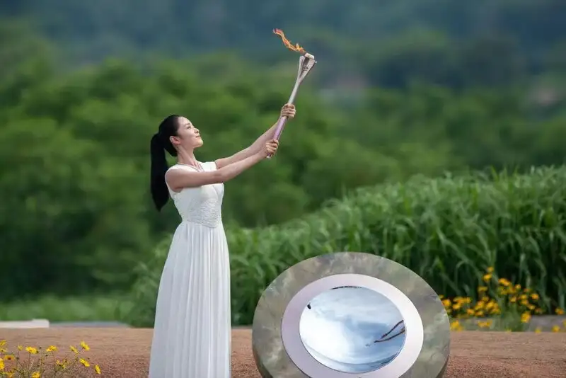 จีนจุดคบเพลิงต้อนรับเอเชียนเกมส์ หางโจว 2022 ณ เมืองโบราณเหลียงจู่