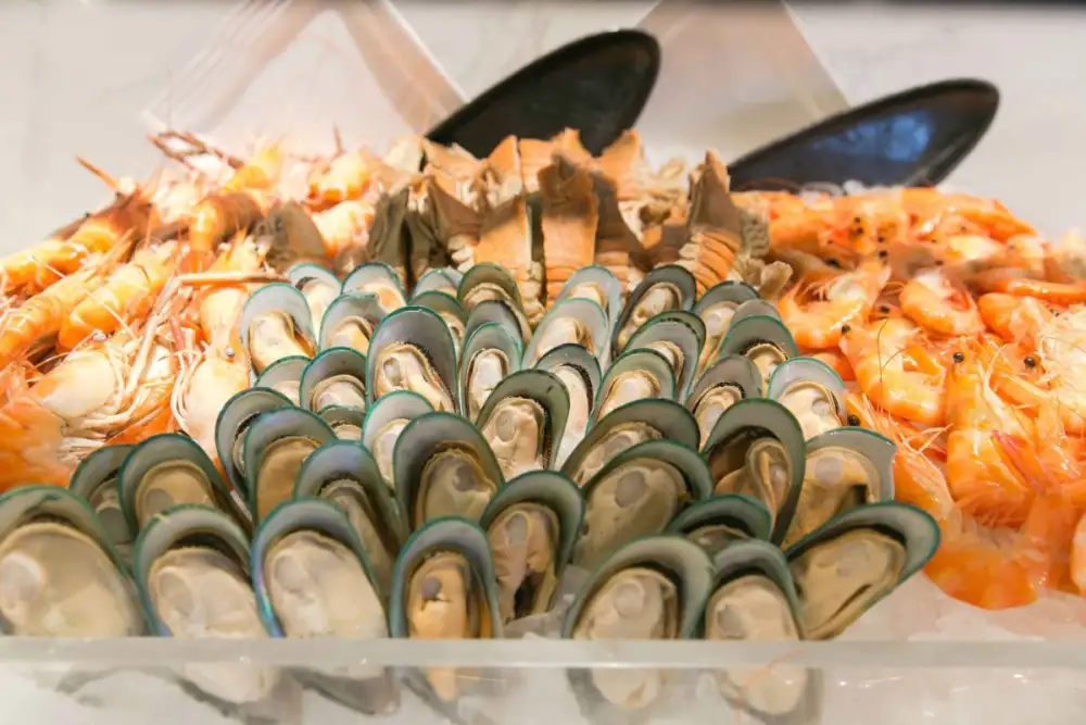 อิ่มอร่อยกันยกก๊วนแบบจัดเต็มกับ
