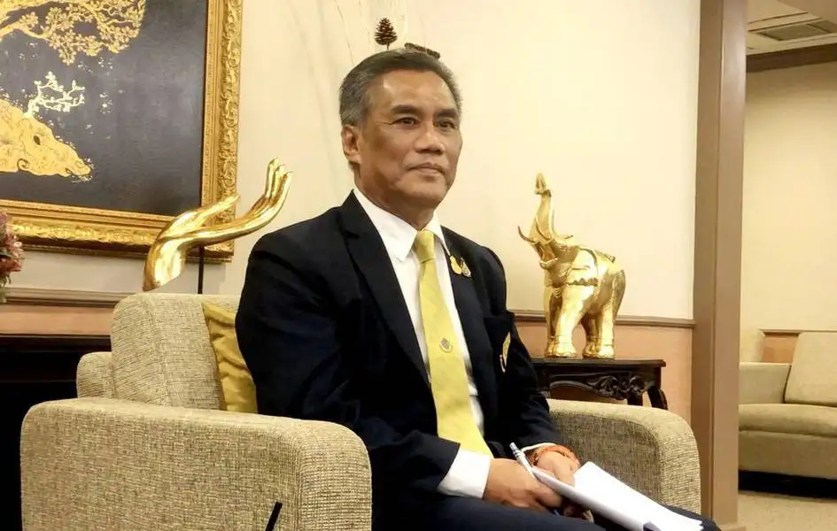 กกต. ยังไม่ลงมติส่งคุณสมบัติ 